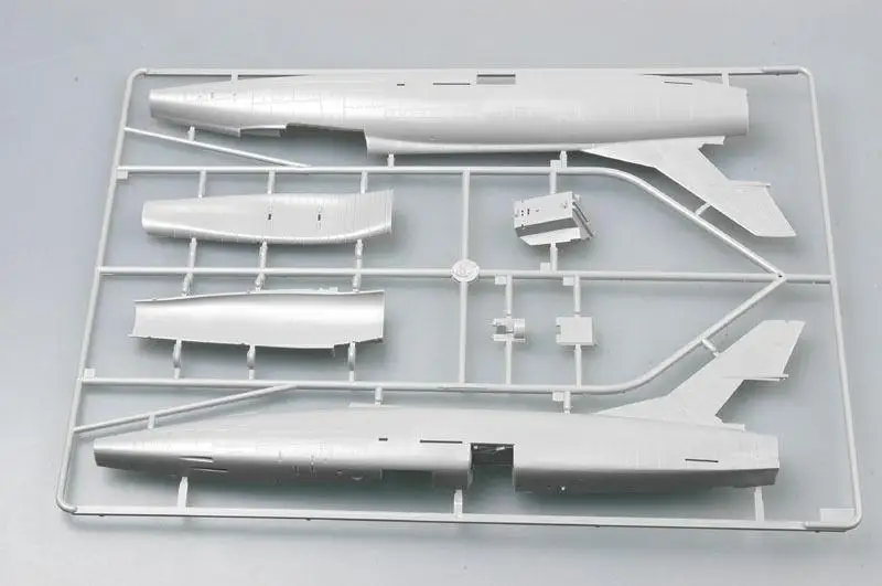 Trumpeter 1/48 02838 F-100C Super Saber | Игрушки и хобби