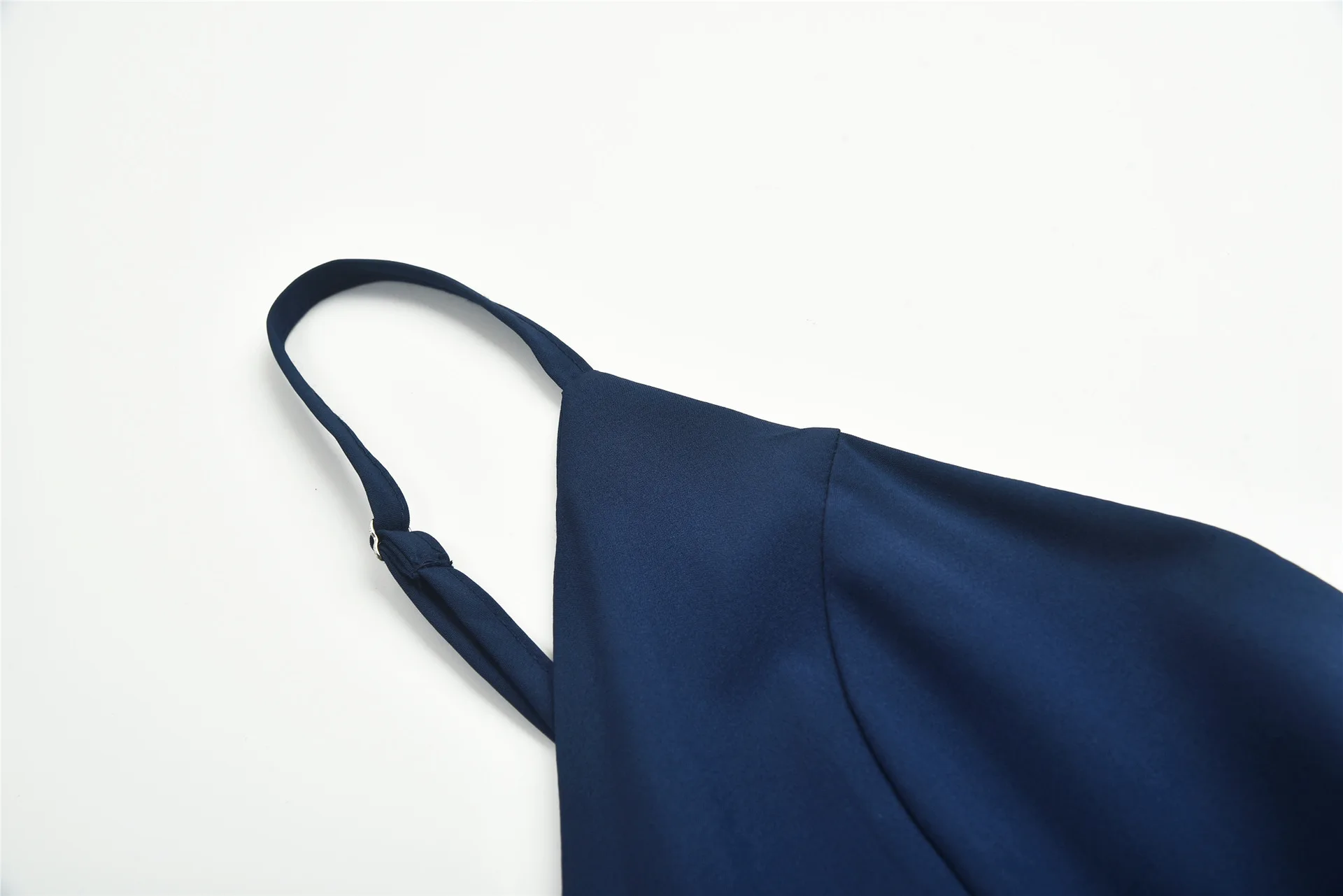 2019 Summer Women Strap Backless Long Jumpsuits New Fashion Back Bow Flare Leg Playsuit | Женская одежда