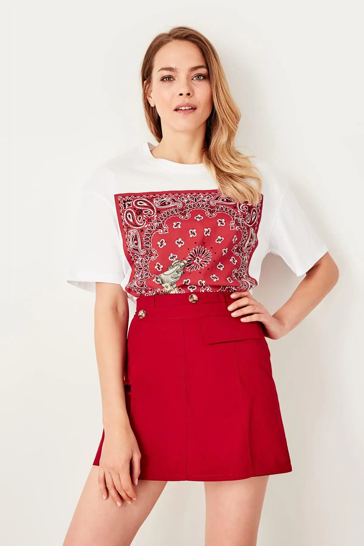 Trendyol красная юбка шорты на пуговицах TWOSS19XB0131|Женские юбки| |