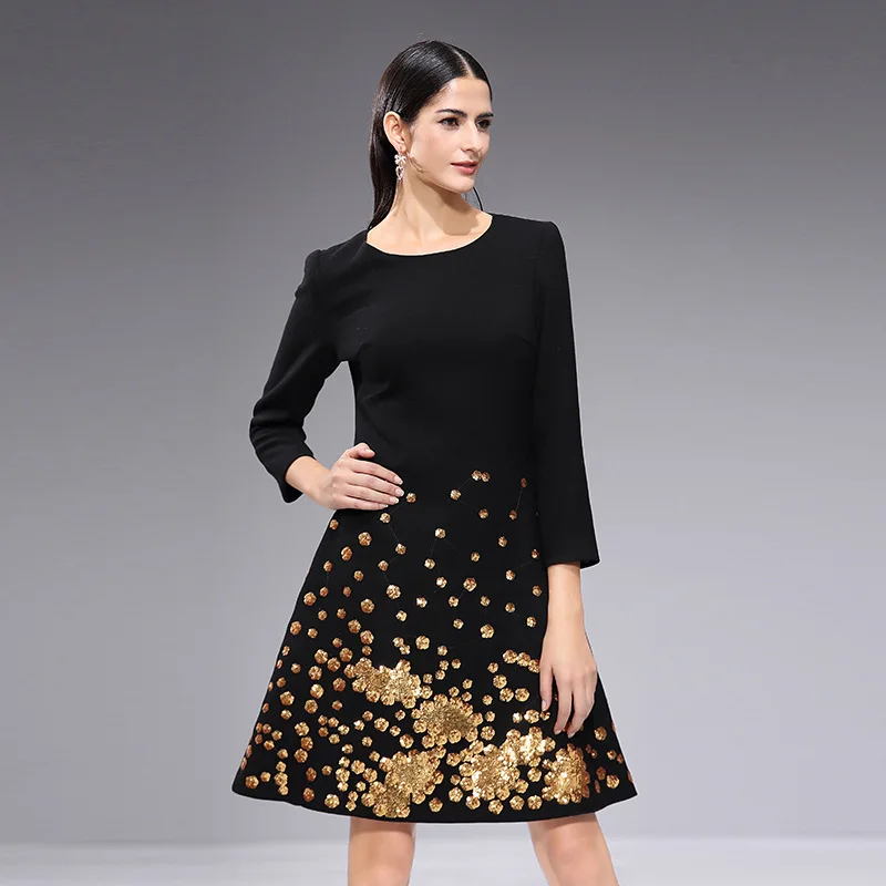 

2018 Autumn New Pattern European Will Code Long Sleeve Rendering Thin Round Neck Long Sleeve Embroidery A Word Dress