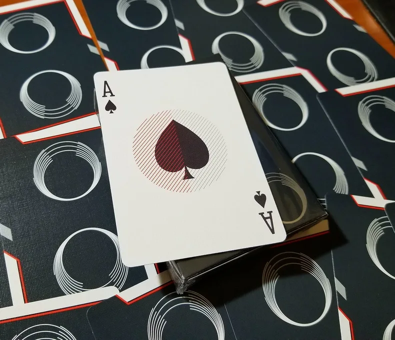 Волшебные карты Saturn Hyperspace Black игральные от Ellusionist Poker Size USPCC редкая Ограниченная
