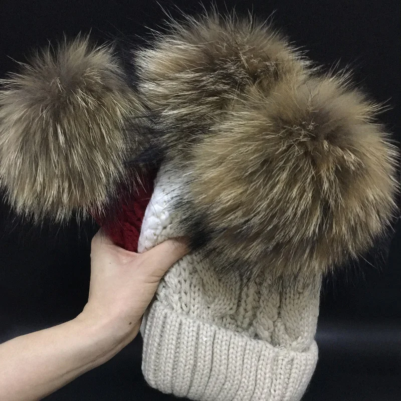 2018 Women's hats Add velvet Fleece Inside Beanies Winter Hats for women 100% Raccoon Fur Pompom Hat Female Twist pattern caps30 |