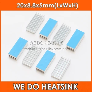 Мы производим радиатор 20x8,8x5 мм алюминиевый радиатор с теплопроводящей термопроводящей клейкой прокладкой