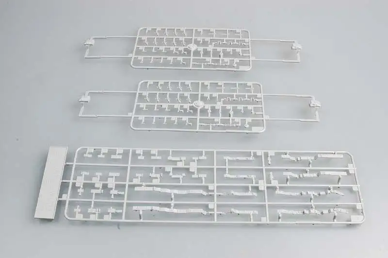 Trumpeter 1/700 05767 German Prinz Eugen 1945 | Игрушки и хобби