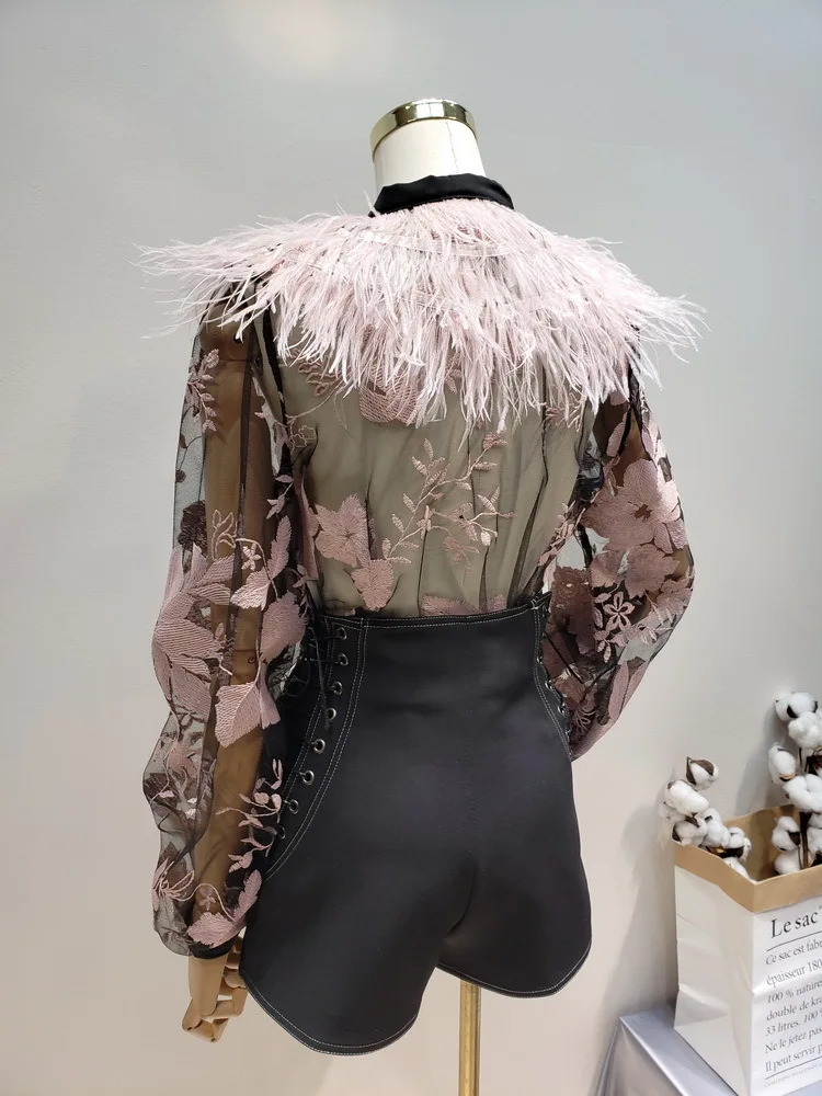 LANMREM 2020 new summer fashion women clothes round neck sleeveless high waist Flower Embroidery patchwork fur lace shirt WF6550 |