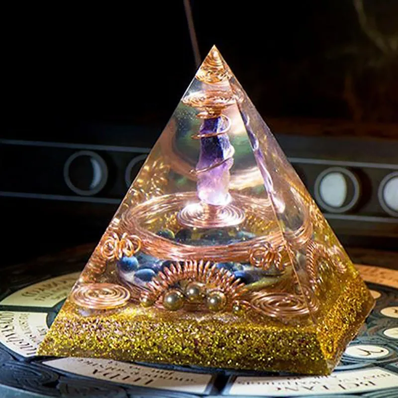 AURA REIKI Orgonite Divination Pyramid Natural Crystal Magnetic Field Converter Exorcise Evil Spirits Pyramid Resin Crafts C0054