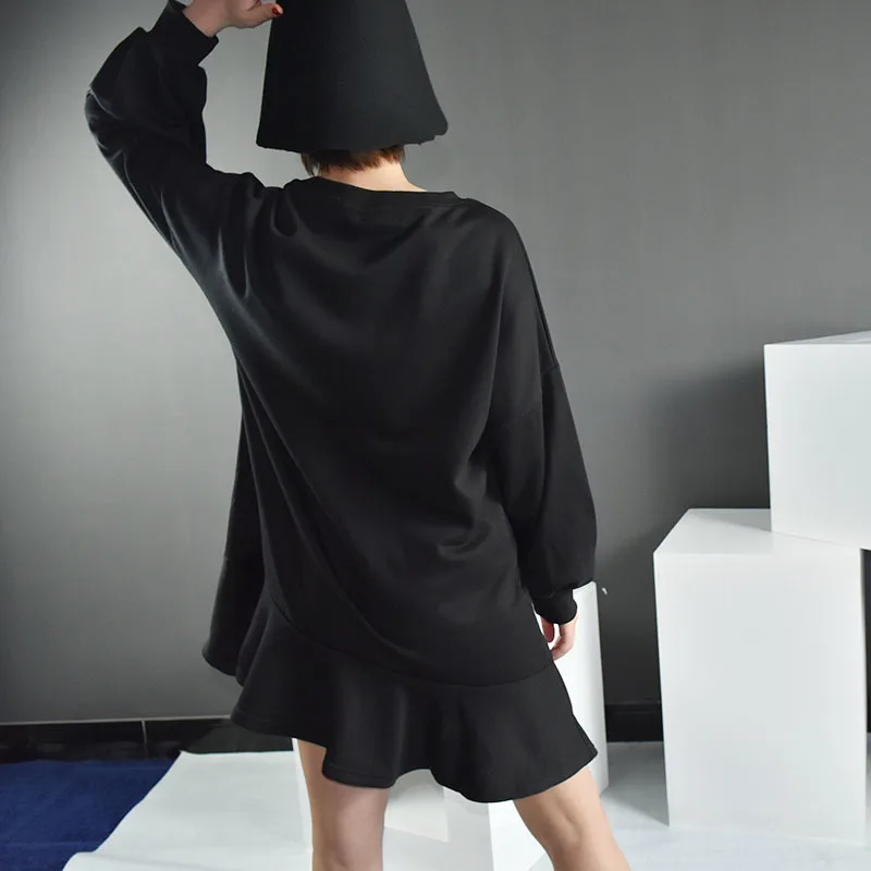 LANMREM 2020 New Spring Round Neck Flare Long Sleeve Black Grey Loose Reffles Big Size Mini Dress Women Fashion Tide JD946 | Женская