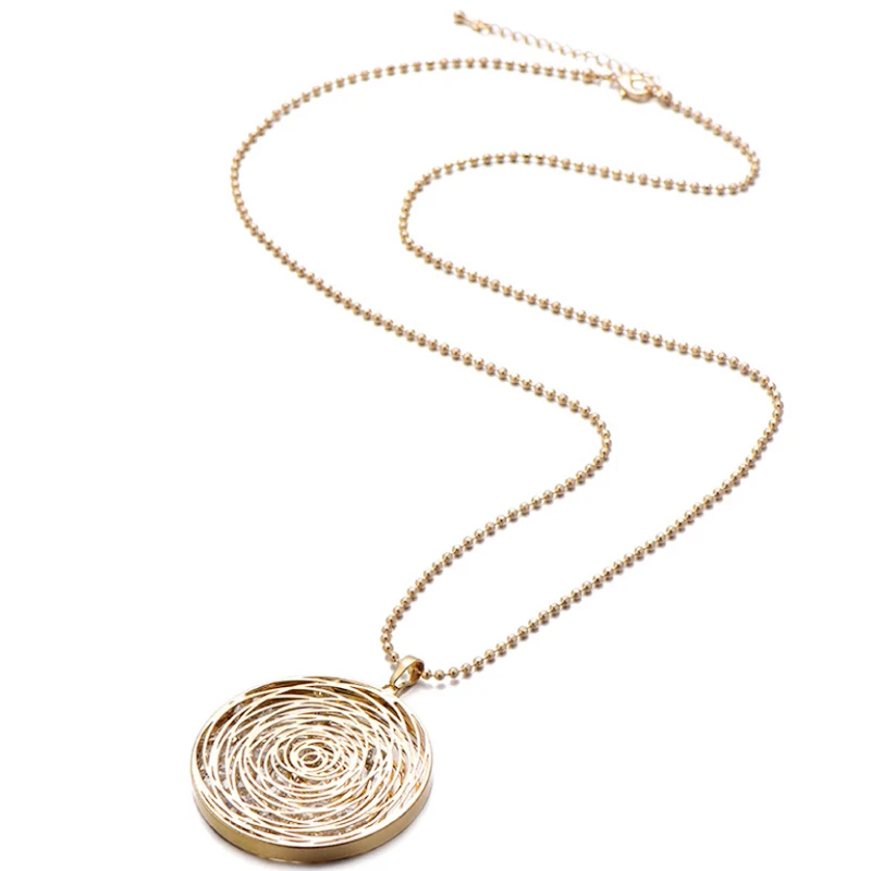 

2018 new 1 PC Pendant Novel Sell like hot cakes Sweater chain Necklace Temperament Life Center Hollow Love Girls Female Flower
