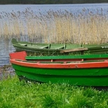 Красочные каноэ озеро тракай Литва I плакат печать Керен Су (17x11)| |