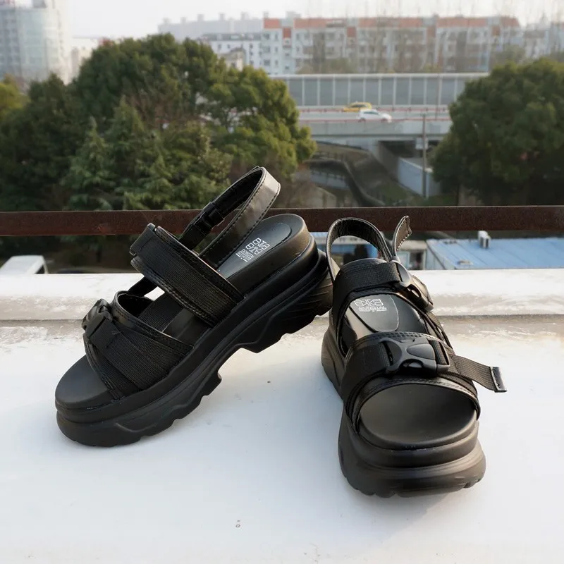 RASMEUP/женские босоножки на платформе; коллекция года; модные летние кожаные женские пляжные сандалии с пряжкой на толстой подошве; повседневная женская обувь на массивном каблуке