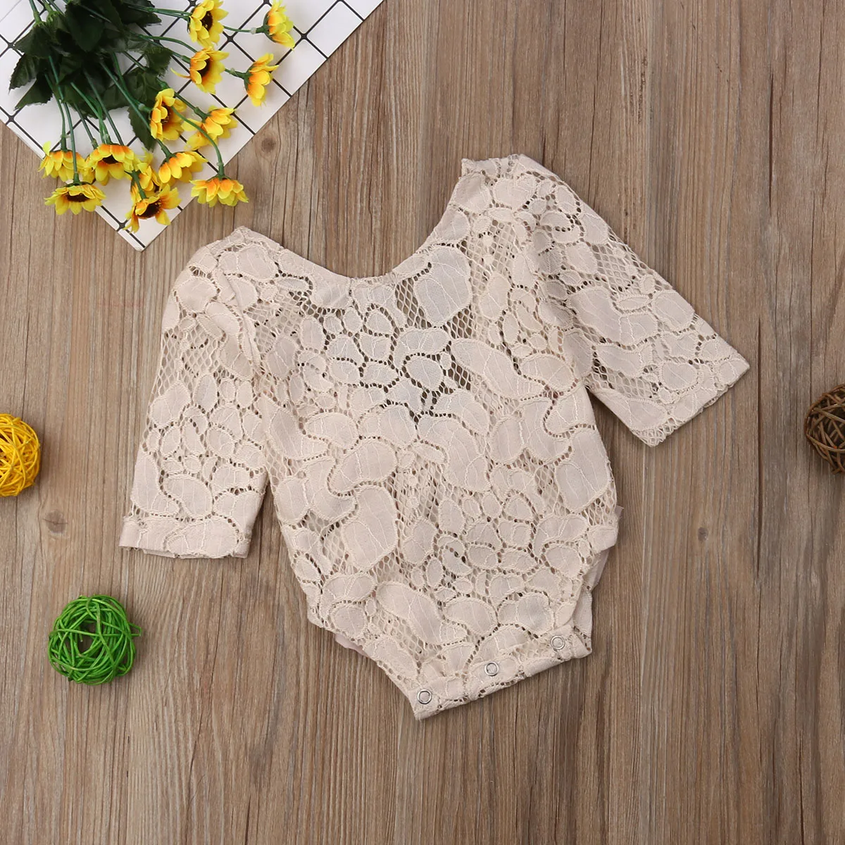 Кружевное боди с открытой спиной и бантом для новорожденных девочек Комбинезон