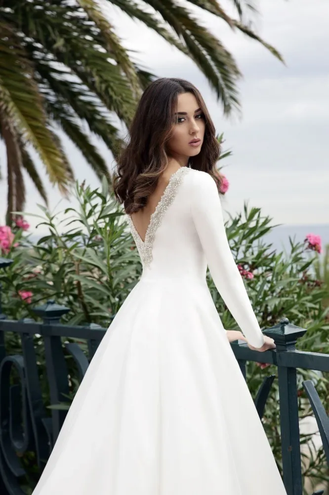 Винтажное мягкое сатиновое бальное платье Vivian's Bridal с длинным рукавом и