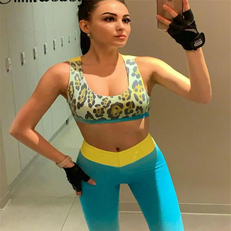 

Женский спортивный костюм Leopart, комплект из двух предметов: жилет и узкие брюки