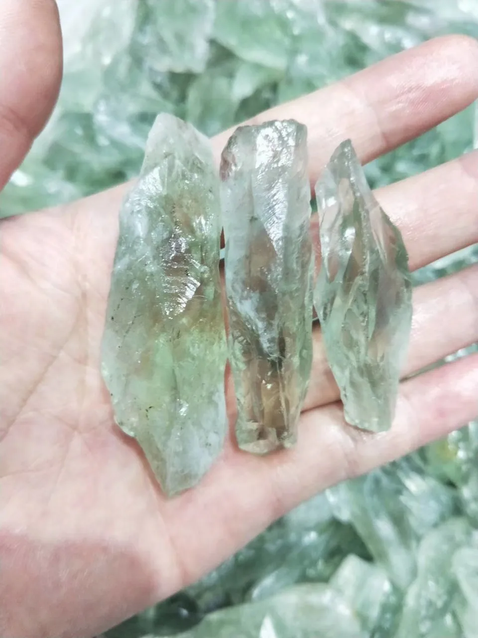 

500g natural green crystal specimen original stone decoration decoration