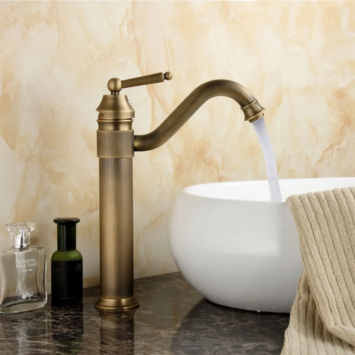 

Античный медный смеситель для раковины с вращением на 360 градусов, смеситель для холодной и горячей воды для ванной комнаты, классический см...