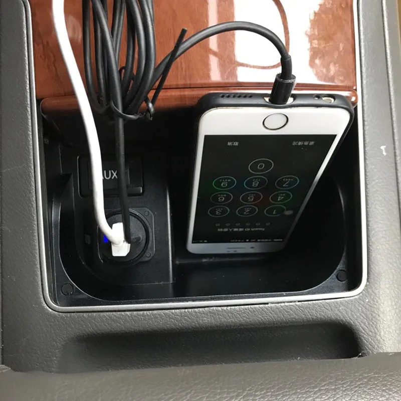 Аксессуары USB Автомобильное зарядное устройство для iPhone Samsung Быстрая зарядка ALFA