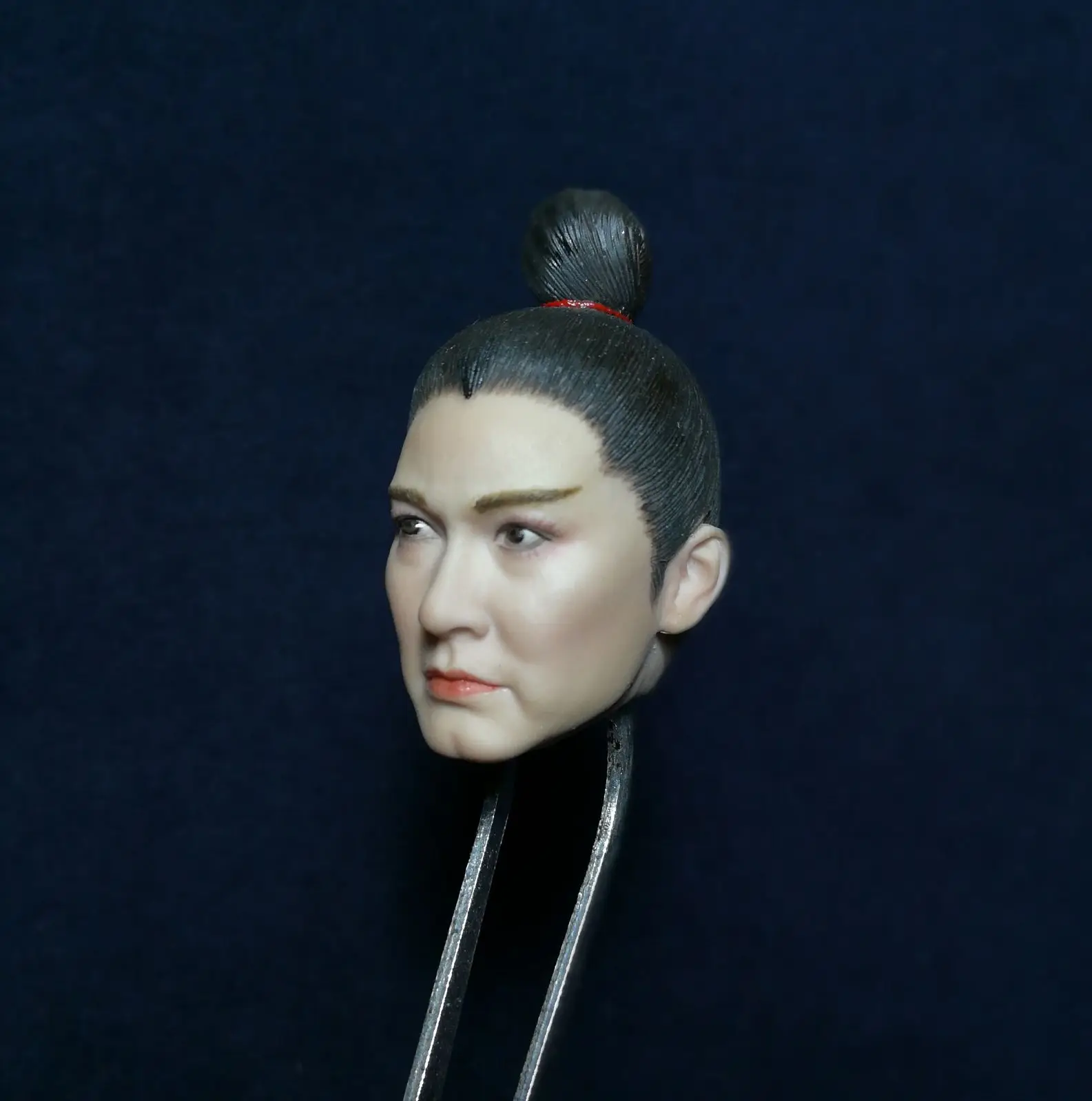 1/6 китайская женская голова скульптура Qingxia Lin короткая для волос непобедимая