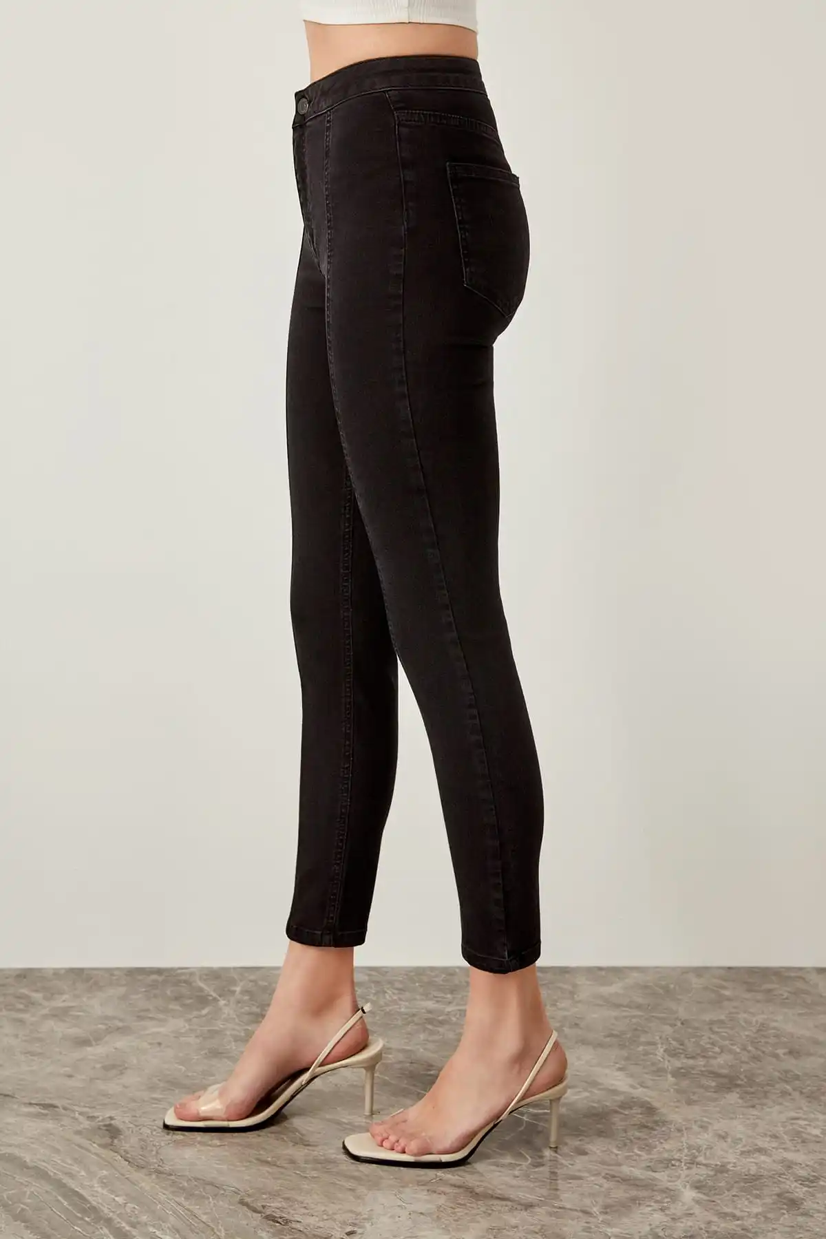 Trendyol/черные джинсы с завышенной талией спереди Jegging TCLSS19LR0045 |