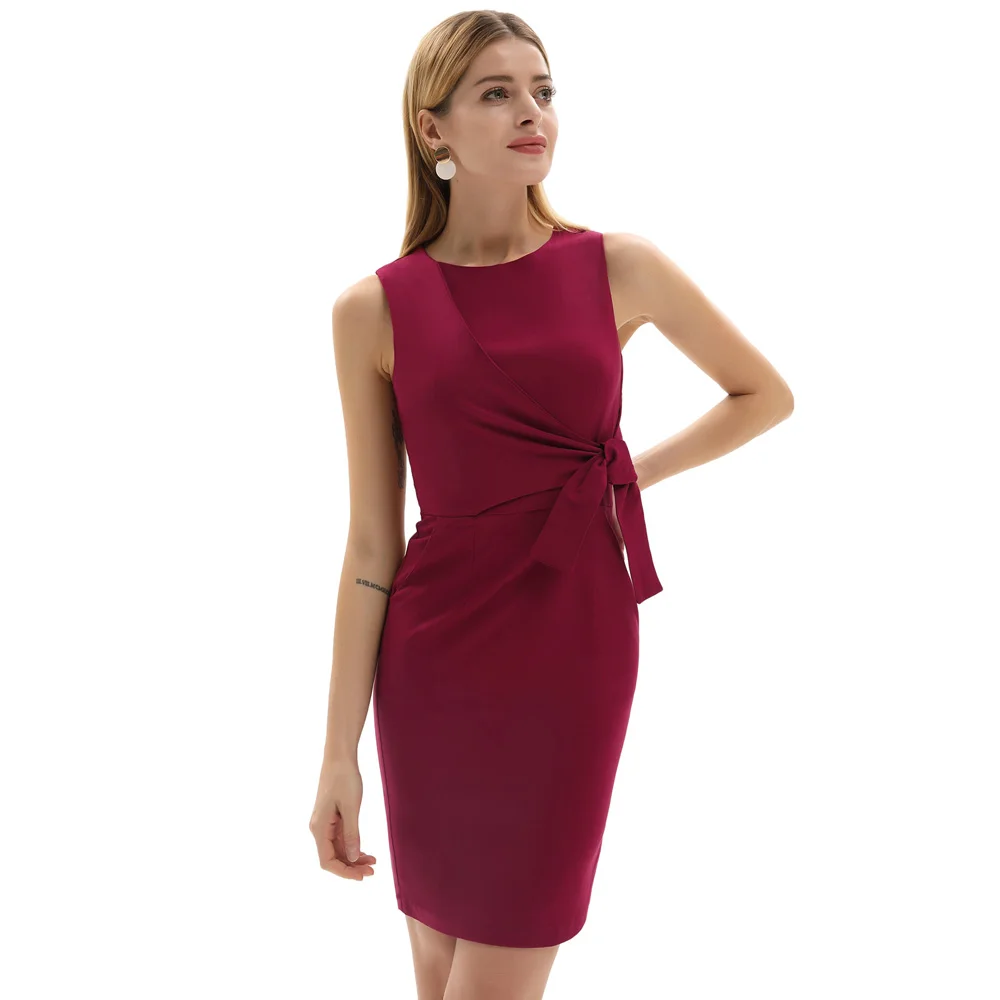 Летнее женское прилегающее платье без рукавов повседневное вечернее с поясом