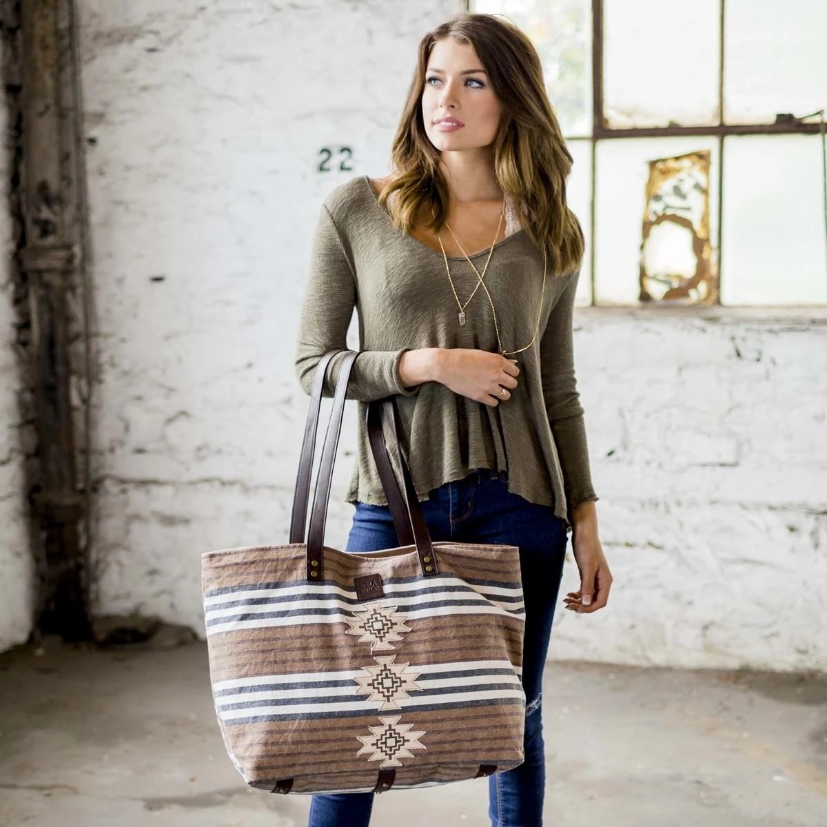 Коричневая широкая Сумка тоут Bella Taylor Travel & Totes Ryn|Сумки с ручками| |