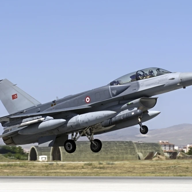 Турецкий ВВС F 16D блок 50 + борьба плакат с Соколом печати (17x11)|Таблички и знаки| |