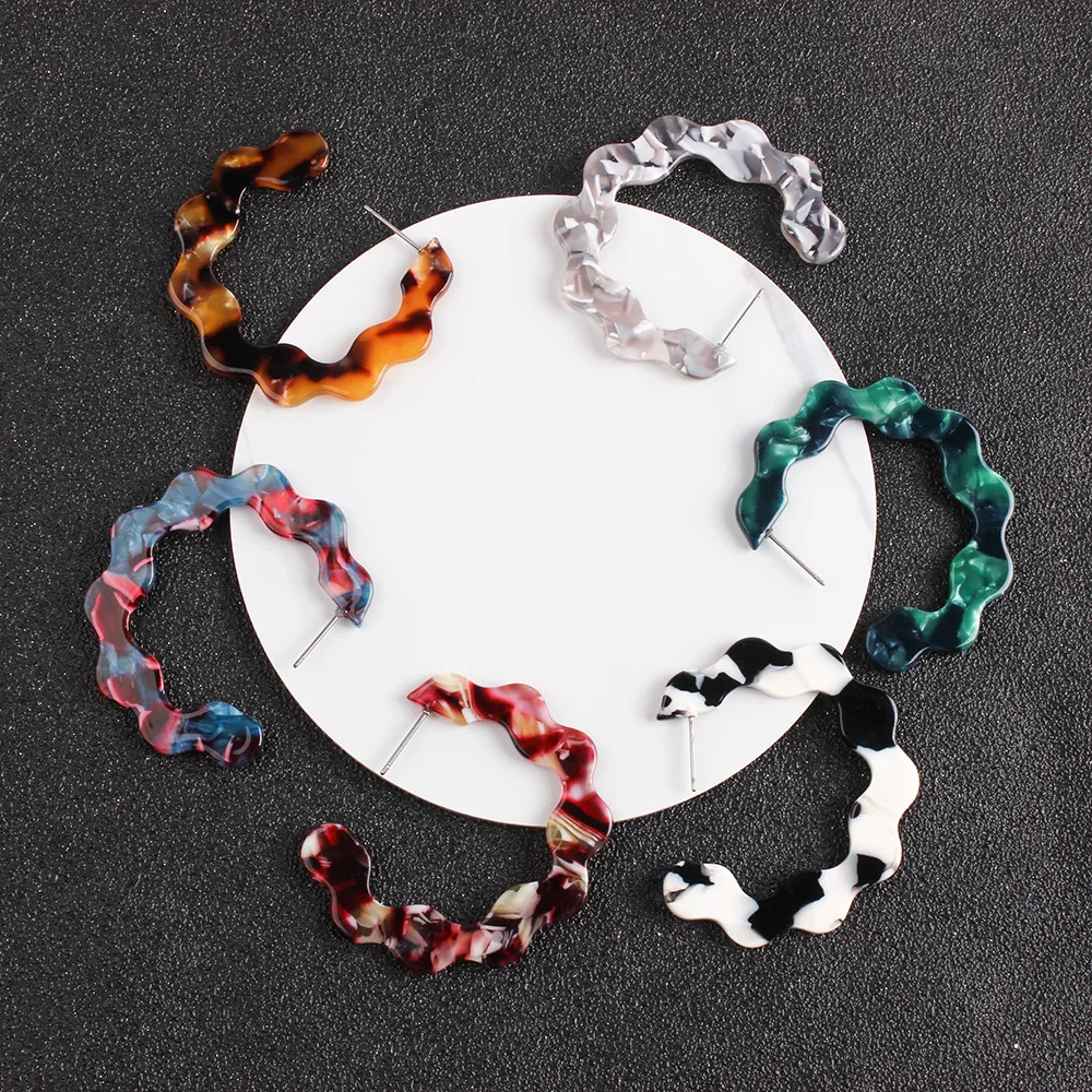 Модные красочные красивые серьги кольца геометрические с буквами для