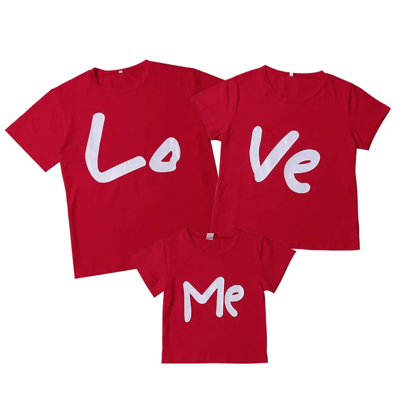 

2019 Summer Red Parent-child Love T-shirt Mom Dad Baby Boy Girl Short Sleeve Tops Family Matching Outfits Family Look T-shirt