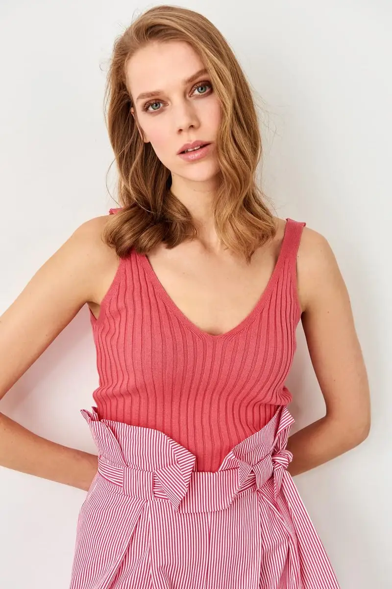 Trendyol фуксия Холтер летние трикотажные изделия блузка TOFSS19ZA0009 |
