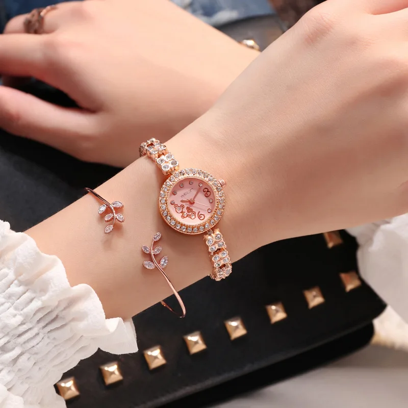 Модные женские часы с медведем пухом студенческие деловые кварцевые