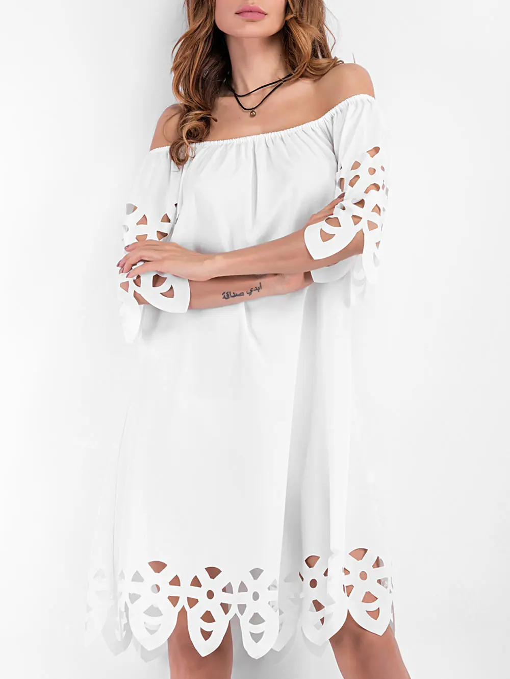 Платье женское с открытыми плечами модное ажурное однотонное повседневное