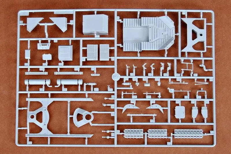 Немецкий стуляр Trumpeter 1/35 00350 12 8 см L/61|Наборы для сборки моделей| |