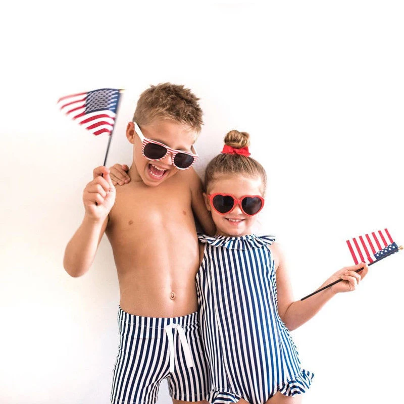 Цельный купальный костюм в полоску с воротником для маленьких девочек