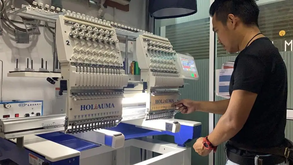 Компьютеризированная вышивальная машина для футболок и швейных машин шапок 2