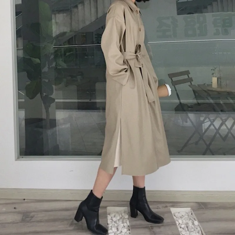 TWOTWINSTYLE корейский черный Тренч женский с длинным рукавом кружево сбоку