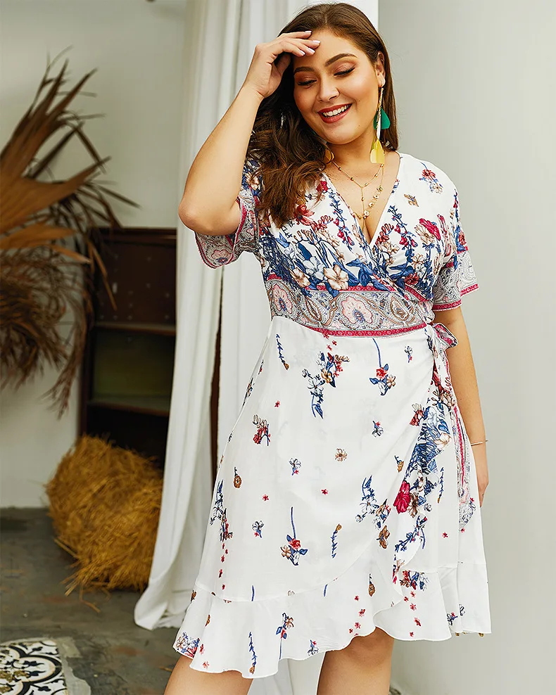 Женское повседневное пляжное платье Boho белое с коротким рукавом и цветочным
