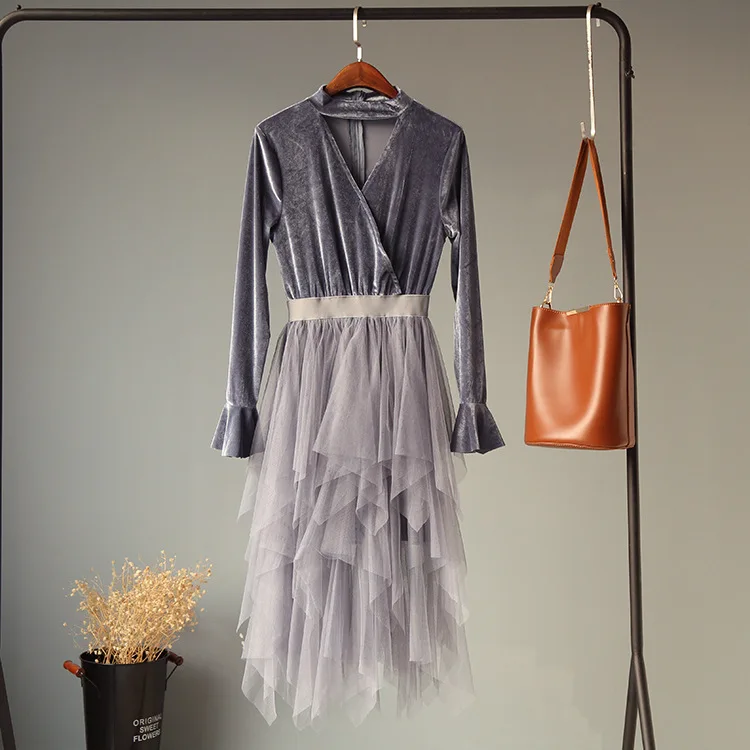 ALPHALMODA 2018 Женский костюм с v образным вырезом расклешенными рукавами и сеткой
