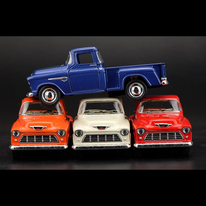 Модель автомобиля Kinsmart 1:32 1955 Chevy Stepside Pickup из сплава игрушка с откидной спинкой для