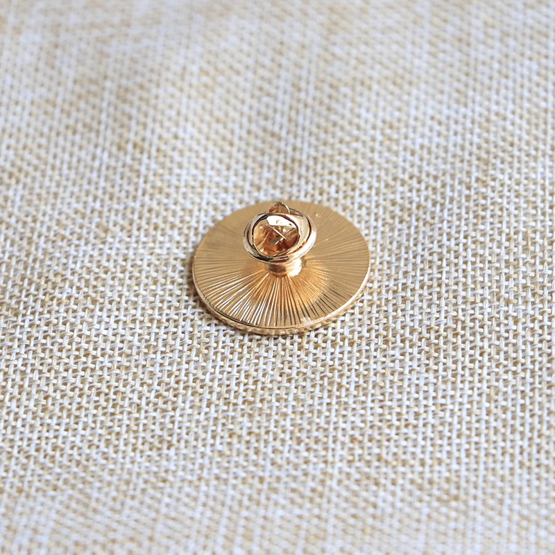 Moon Goddess Brooches Golden Lines Round Enamel Pin for Boys Girls Lapel Pin Hat/bag Pins Denim Jacket Women Brooch Badge Q692