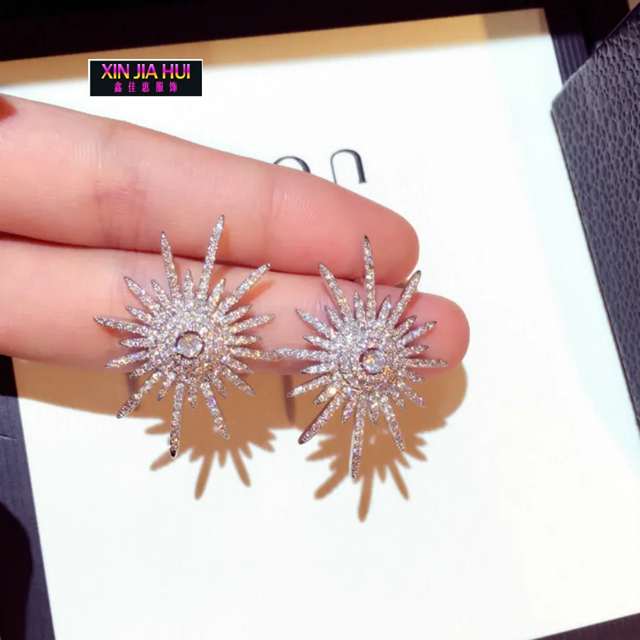 New Pattern Fashion Korea Earrings For Women Luxurious Trend Flicker Rhinestone Temperament Ear Nail Eardrop Woman Jewelry | Украшения и