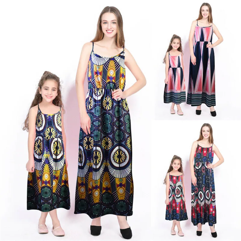 Платья для мамы и дочки Длинное платье с цветочным рисунком Mae e Filha Одежда Платье