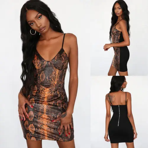 Женское платье на бретельках облегающее вечернее средней длины из змеиной кожи с