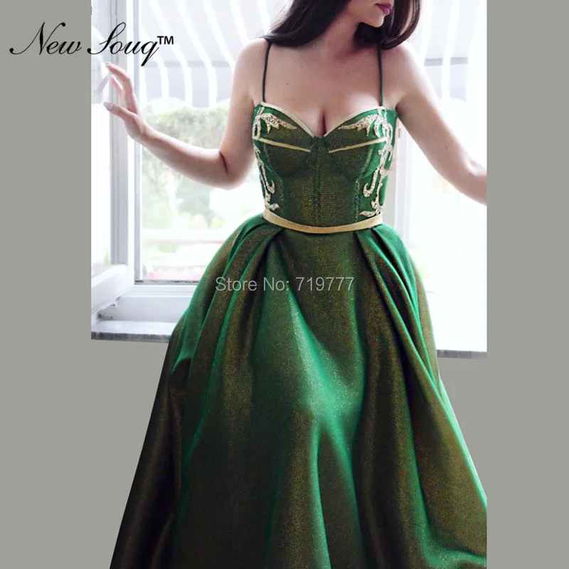 Арабское зеленое торжественное вечернее платье с золотой аппликацией бисером