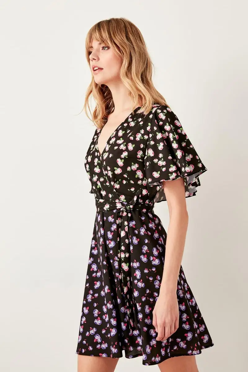Trendyol черное платье с рисунком TWOSS19LJ0132|Женские платья| |