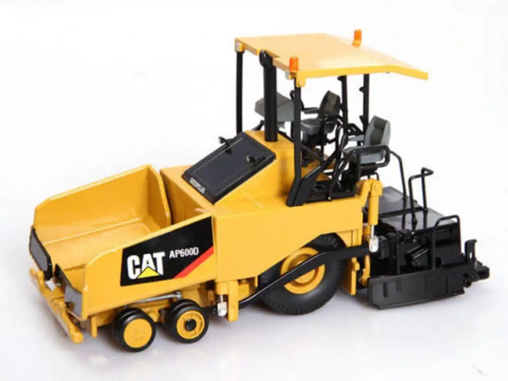 Асфальтоукладчик Norscot 1/50 Caterpillar Cat AP600D с навесом модель 55260 |