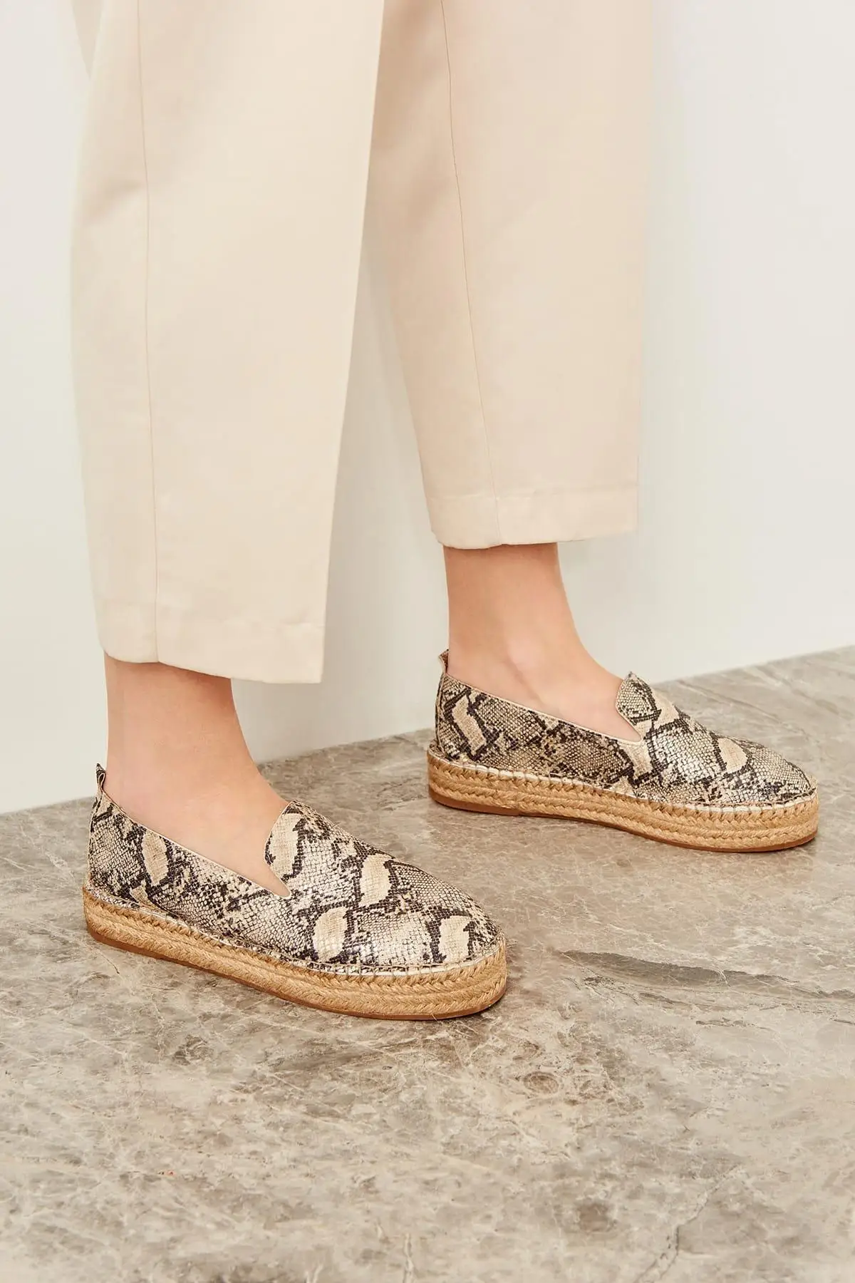 Trendyol бежевый Змеиный узор для женщин Espadril TAKSS19EE0010|Обувь без каблука| |