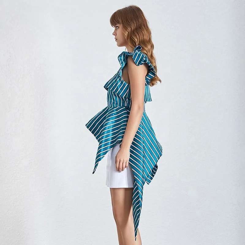 Женская блузка TWOTWINSTYLE летняя обтягивающая без рукавов с рукавом-бабочкой