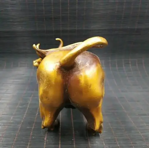 

Chinese brass Wall Street brass cattle crafts statue