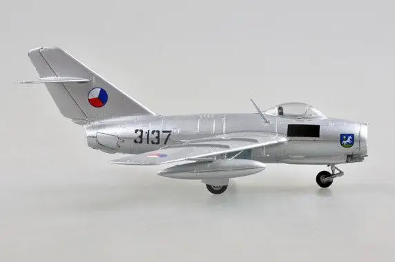 Trumpeter 37132 легкая модель 1/72 MiG 15 пластиковая Готовая самолета новый склад|Наборы