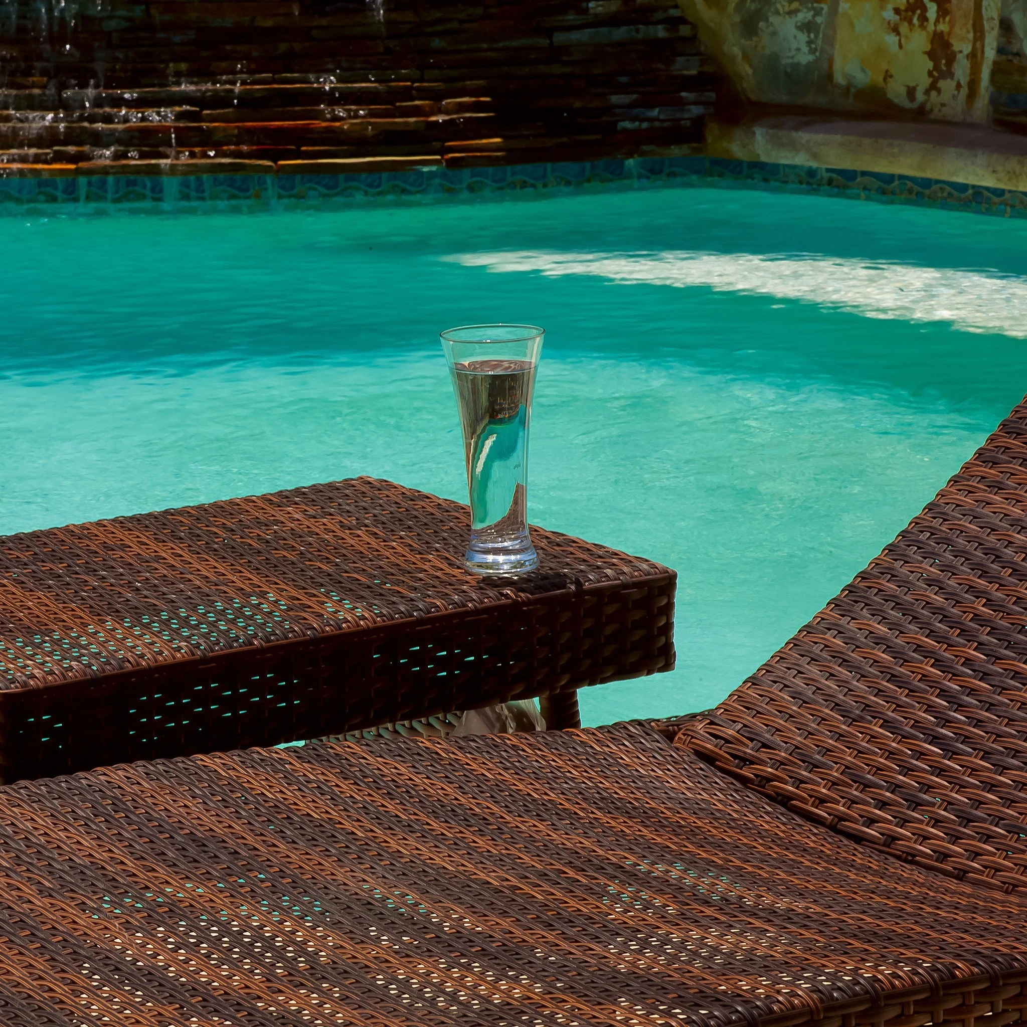 Lakeport 3pc Outdoor Wicker Chaise Lounge &amp Table Set | Мебель