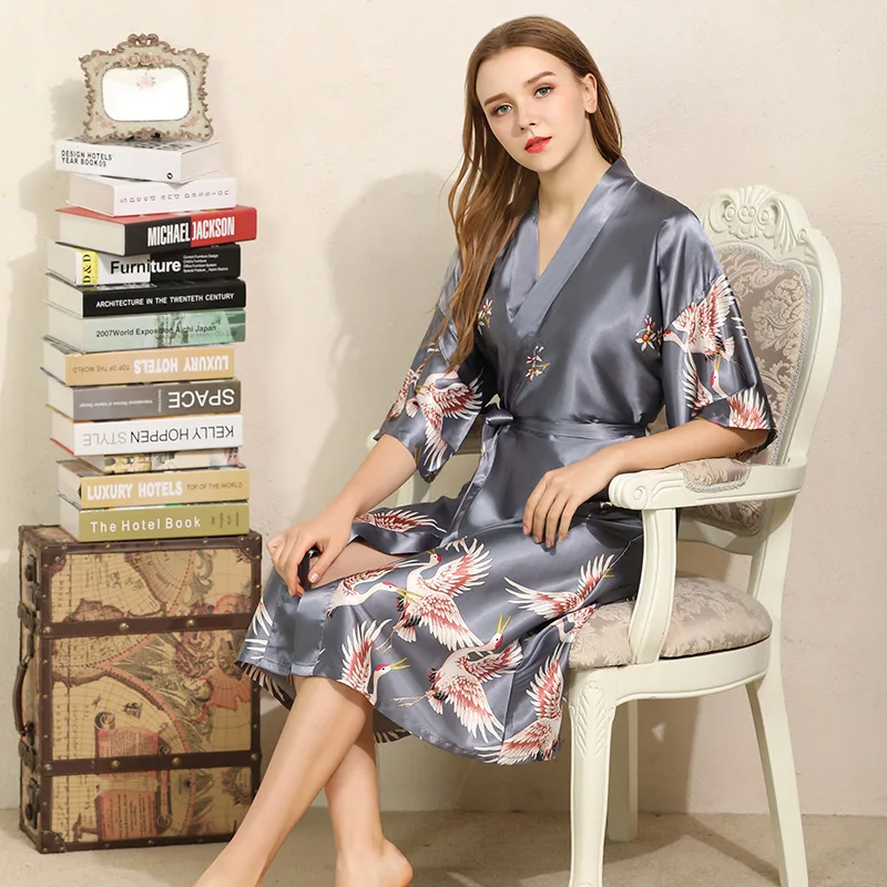Китайский халаты с цветочным принтом удобные подражать натурального шелка